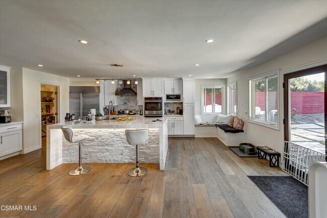 Building Photo - 4833 Dunman Ave