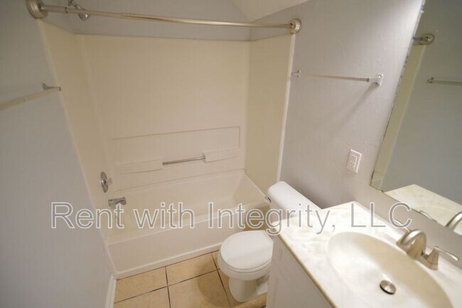 Building Photo - 2446 Talco Hills Dr