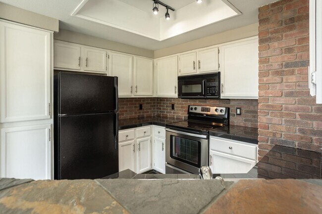 Building Photo - 9451 E Becker Ln