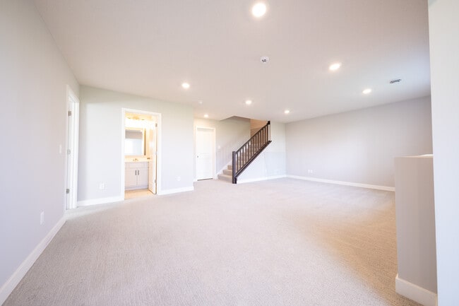 Building Photo - 14306 Acer Ave