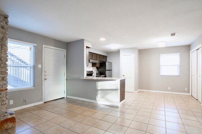 Building Photo - 4431 Whispering Valley Dr