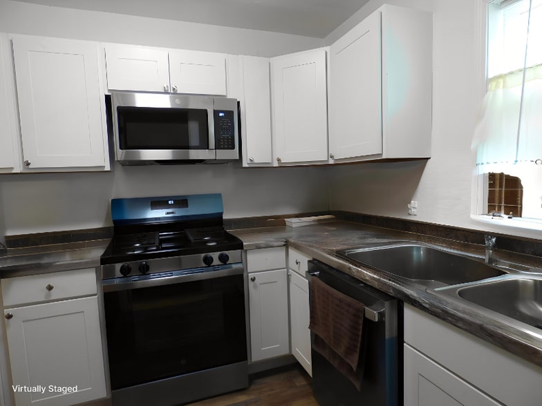 Building Photo - 9 W Eads Ave