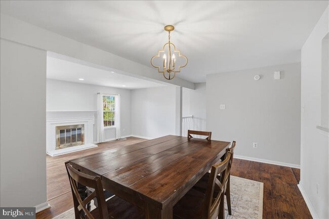 Building Photo - 1490 Autumn Ridge Cir