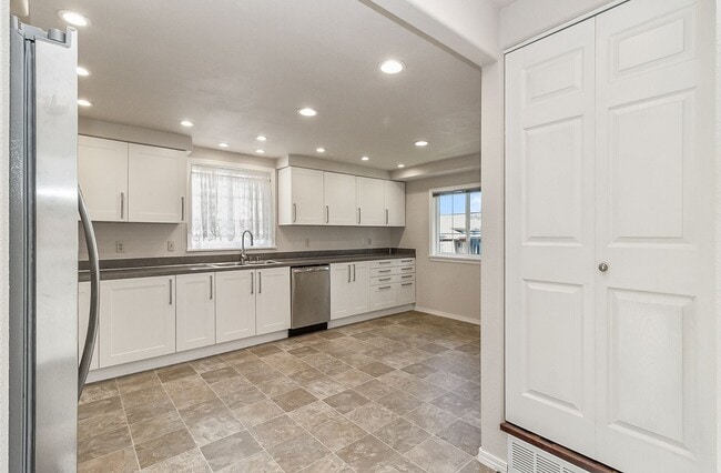 Building Photo - Historic Charm in the Heart of Snohomish