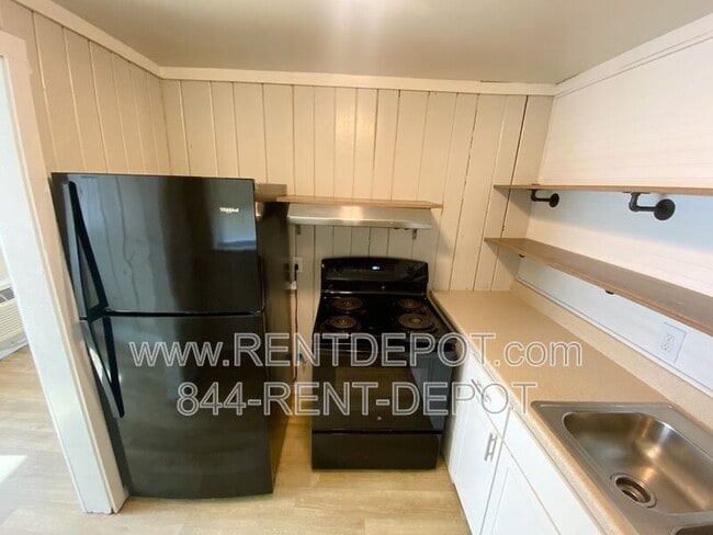 Building Photo - 1102 Washington Ave