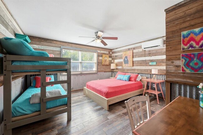 Building Photo - 82 Guada Coma Dr