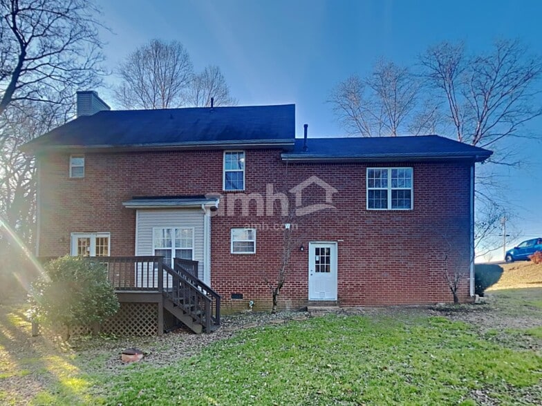 Building Photo - 2953 Beckwith Rd