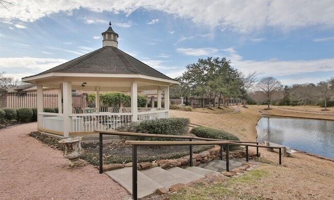Building Photo - 1525 Briar Bend Dr