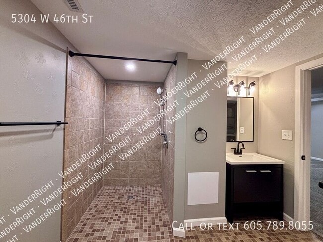 Building Photo - 5304 W 46th St