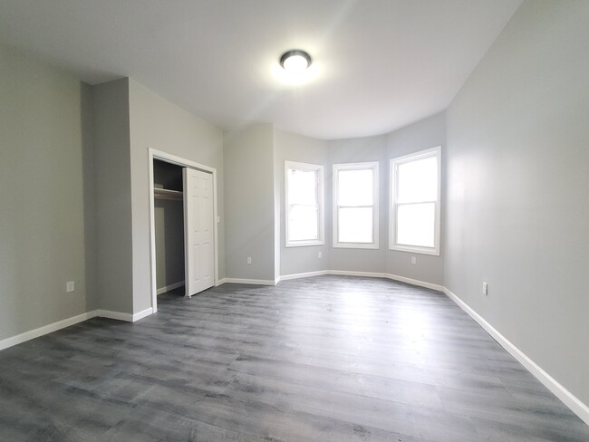 Unit 1 - 220 N 5th St