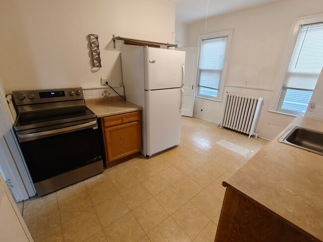 Building Photo - 117 Dover Rd