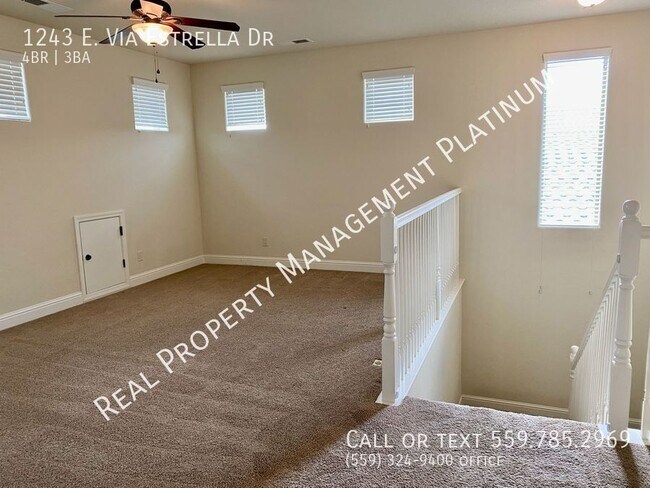 Building Photo - 1243 E Via Estrella Dr