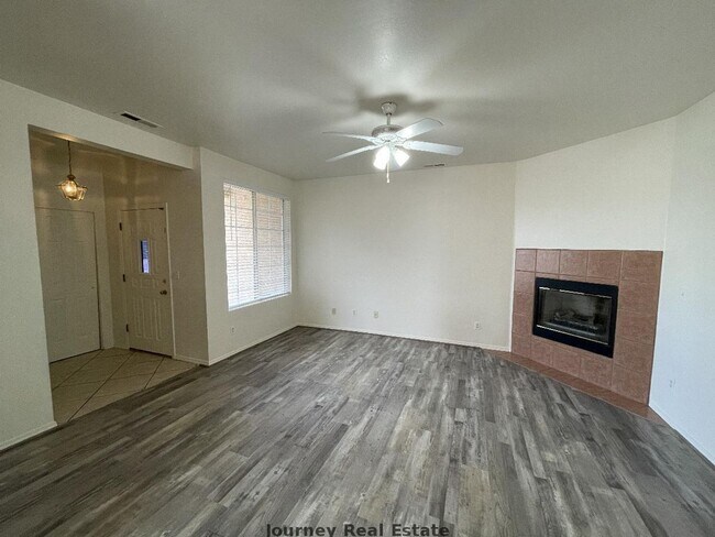 Building Photo - 3123 N Corrine Dr