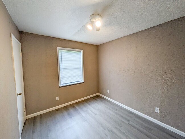 Building Photo - 4370 Avenue A