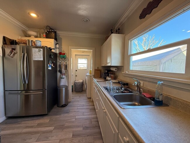 Building Photo - Carlsbad Home across from Holiday Park