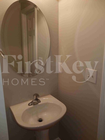 Building Photo - 5302 Cragganmore Dr