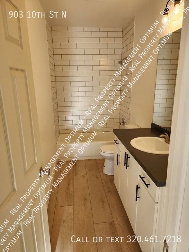 Building Photo - 903 10th St N