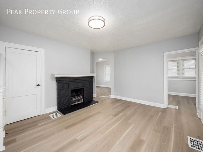 Building Photo - 1000 King Ave