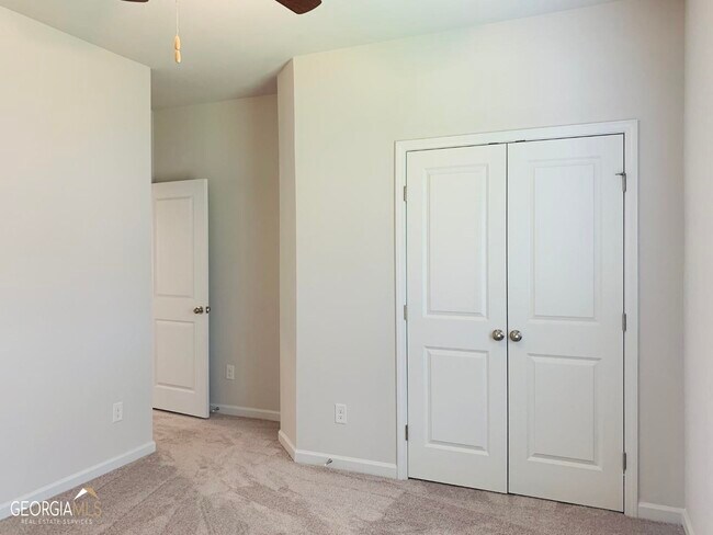 Building Photo - 7660 Tiberon Pkwy