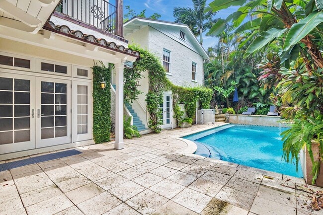 Building Photo - 710 Claremore Dr