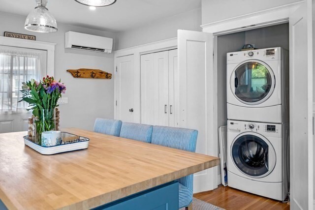 Building Photo - 37 School St