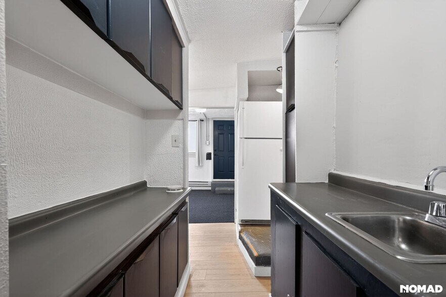 Building Photo - 2509 Royalty Ct