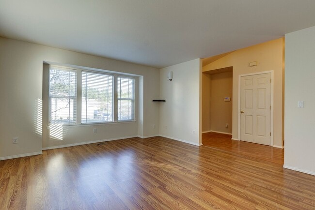 Building Photo - 3 bed 2.5 bath Home in Cherry Hill