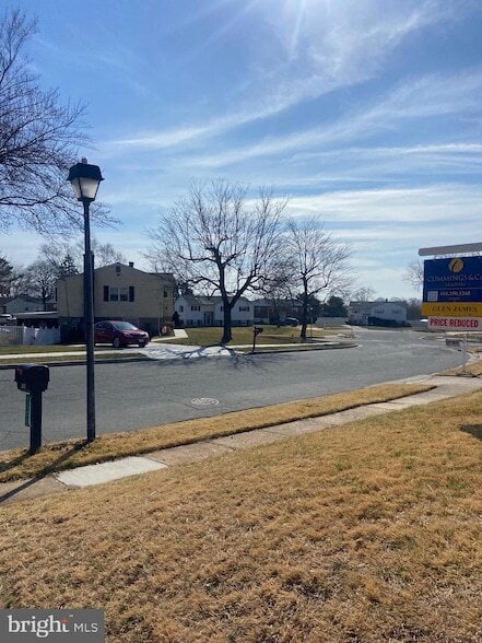 Building Photo - 5104 McFaul Rd