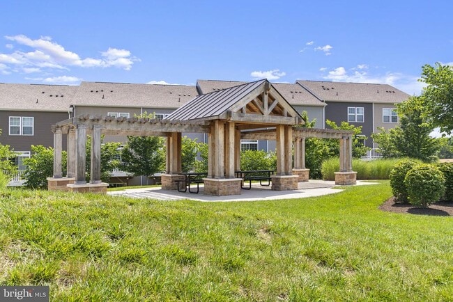 Building Photo - 6094 Camerons Ferry Dr