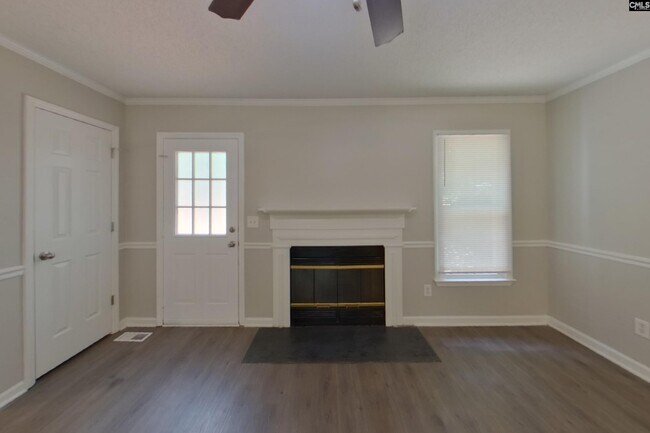 Building Photo - 216 Netherland Dr