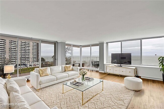 Building Photo - 12700 Lake Ave