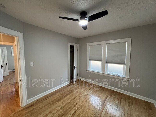 Building Photo - 3464 Granton Ave