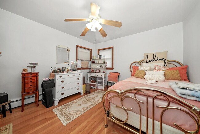 Building Photo - 425 S Kenilworth Ave