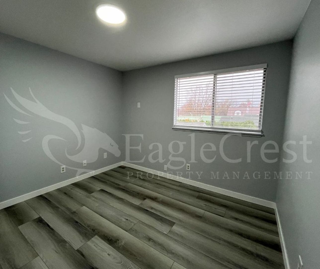 Building Photo - 17/19 S. Roosevelt