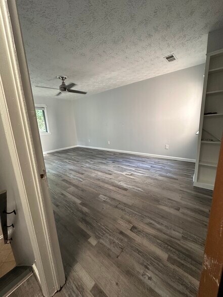 Building Photo - 3772 Kensingwood Trce