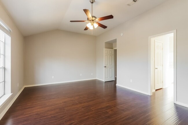 Building Photo - 13607 Country Pine Ct