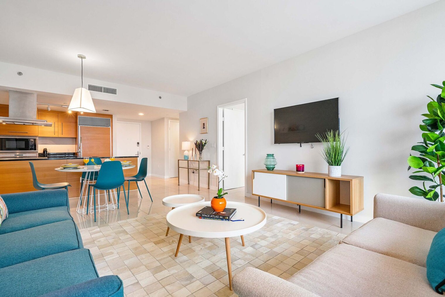 Building Photo - 485 Brickell Ave