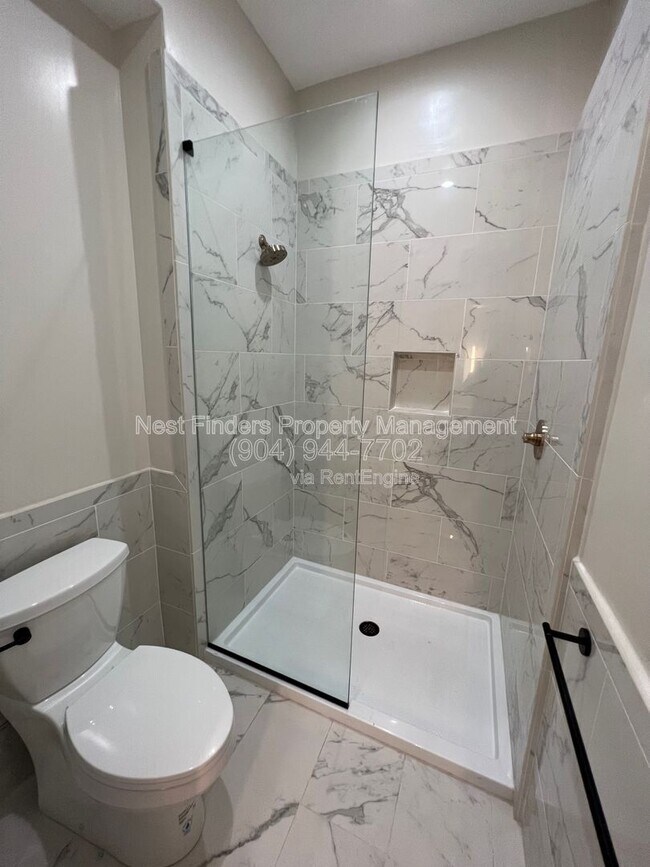 Building Photo - 1541 Riverside Ave