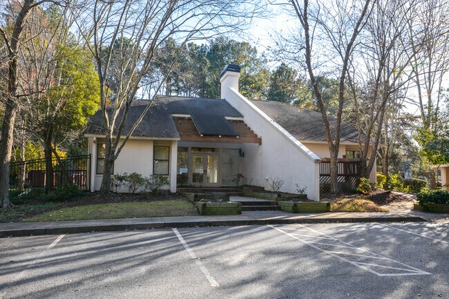 Building Photo - 1310 Old Hammond Chase