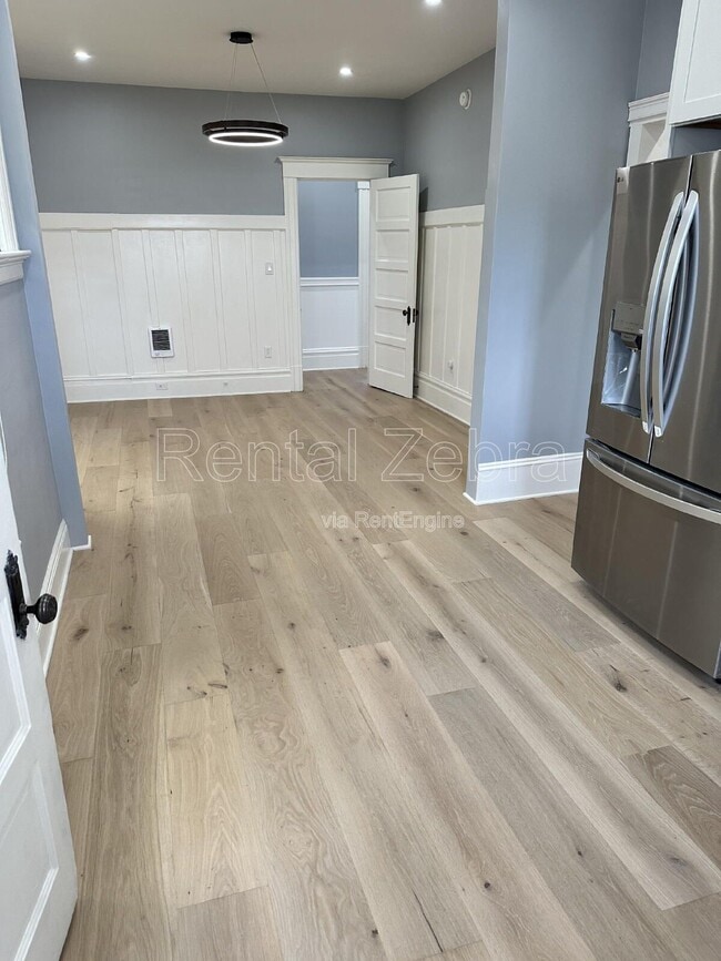 Building Photo - 1604 Jones St