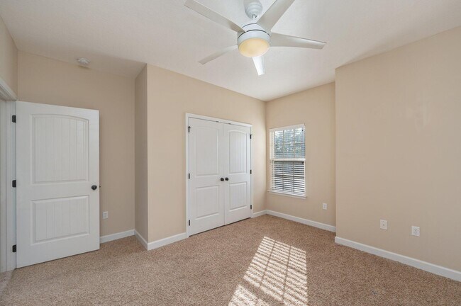 Building Photo - 4434 Mirada Way
