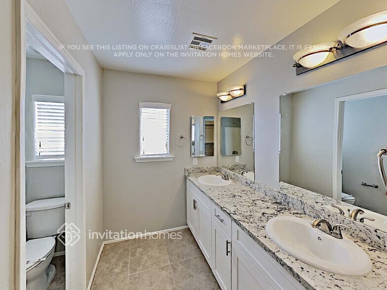 Building Photo - 3942 E Yeager Dr