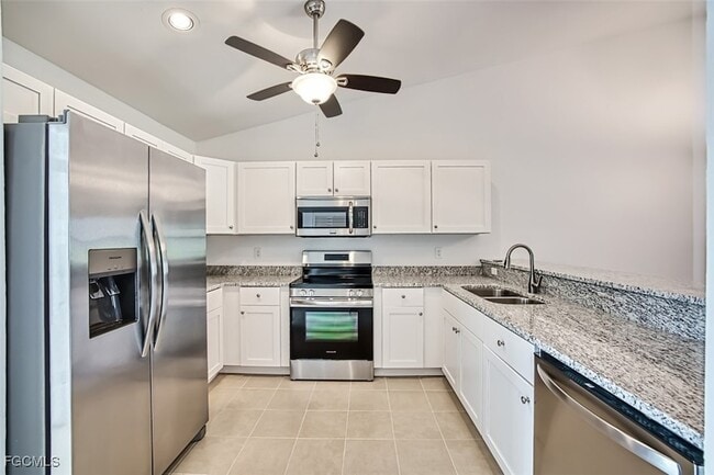 Building Photo - 16840 Sanibel Sunset Ct