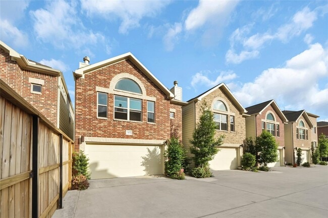 Building Photo - 3633 Main Plaza Dr