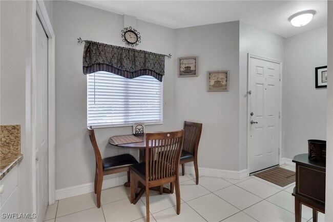 Building Photo - 7823 Regal Heron Cir