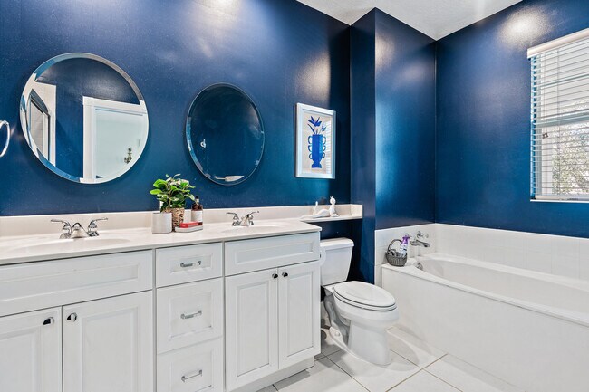 Building Photo - 116 Caravelle Dr