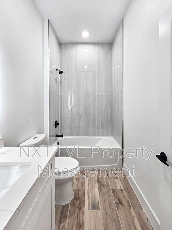 Building Photo - 4113 Kismet Pkwy W