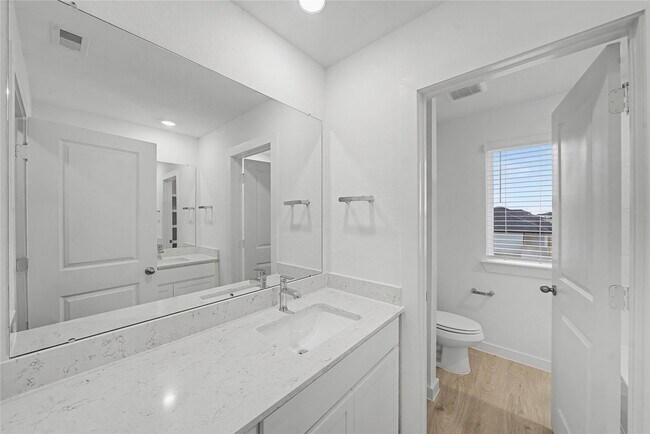 Building Photo - 4215 Camden Lakes St