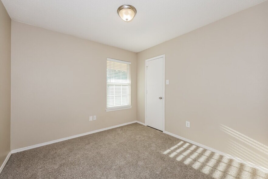 Building Photo - 8736 Eaglestone Way