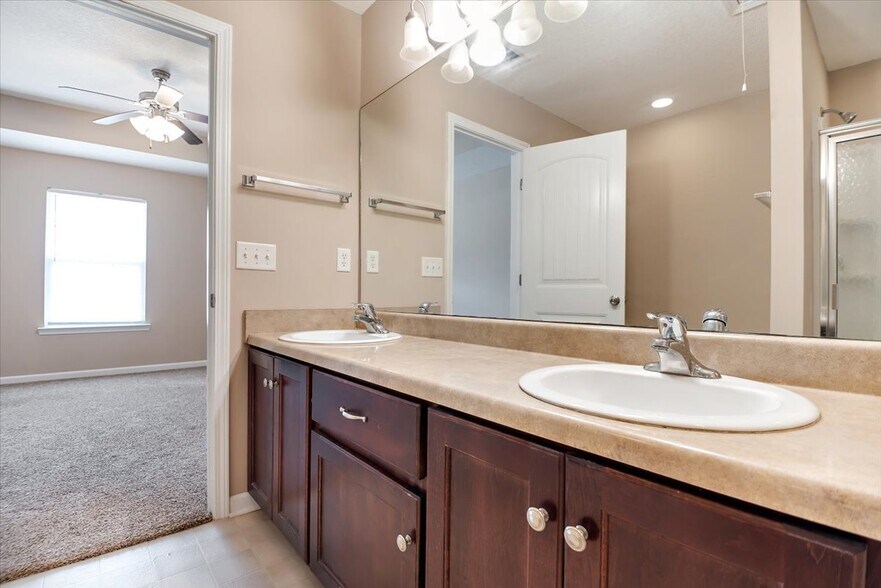 Master Bathroom - 401 Barry McCaffrey Blvd